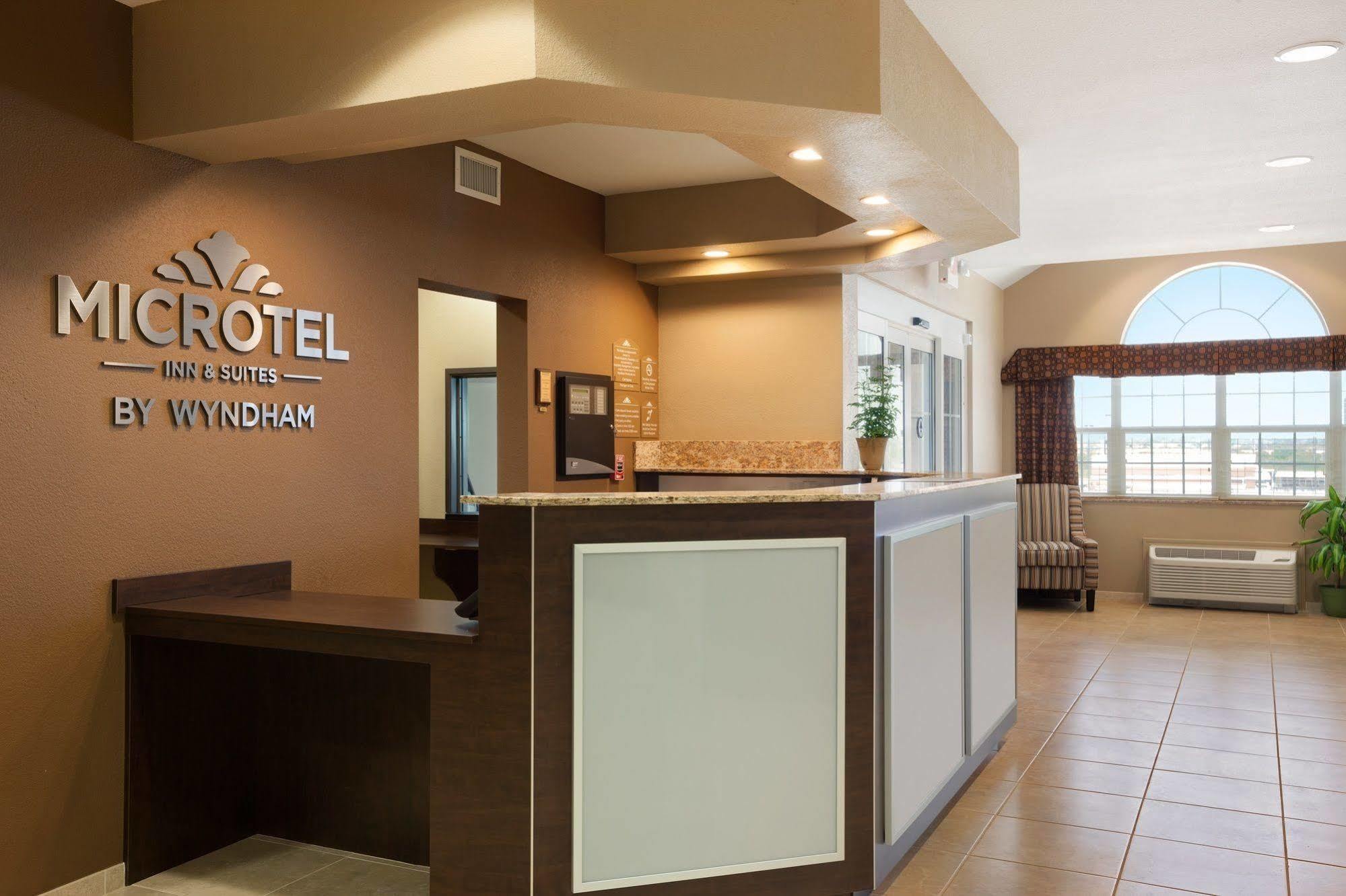 Microtel Inn & Suites By Wyndham Midland Exterior foto